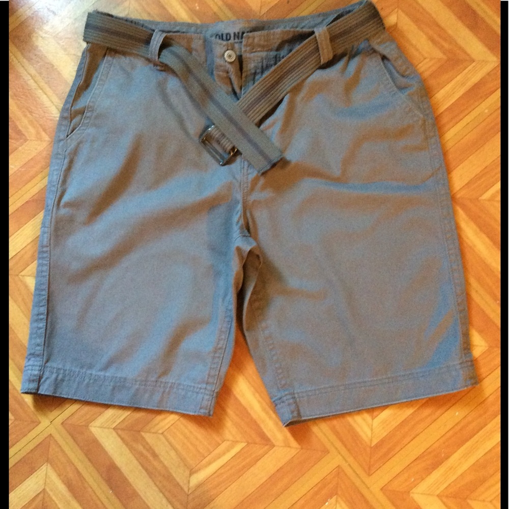 Old navy men’s grey khaki shorts size 36